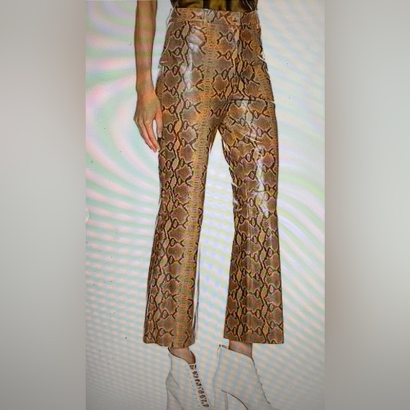 Nili Lotan snake print lambskin leather pants, size 2 worn twice mint condition - Picture 3 of 5